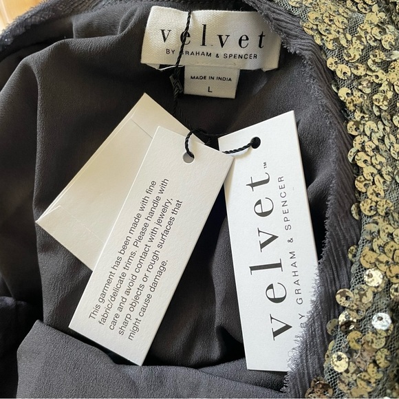 Velvet by Graham & Spencer Leyla Sequined Sleeveless Raw Edge Trim Top NWT Sz L - Picture 7 of 10